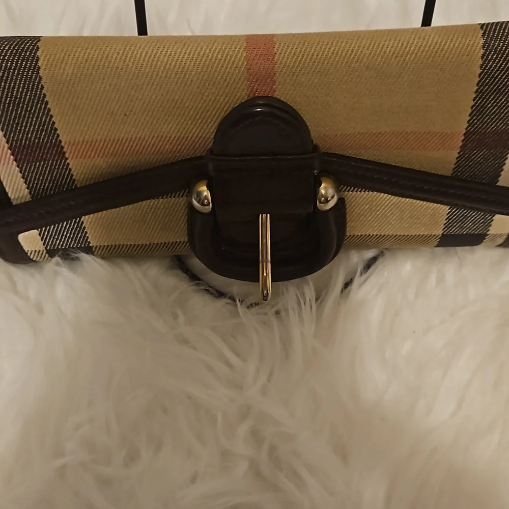 Burberry Tan Plaid Canvas Wallet with Dark Brown Leather Buckle - Picture 5 of 13